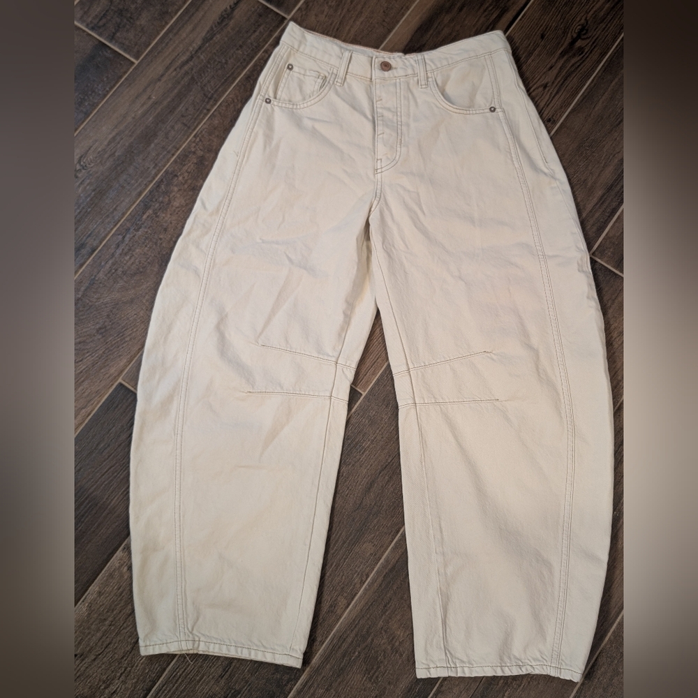 We The Free Good Luck Mid Rise Barrel Leg Jeans, size 25